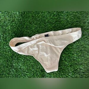 👙 NEW! Body by Victoria's Secret Large Cream Panty Thong